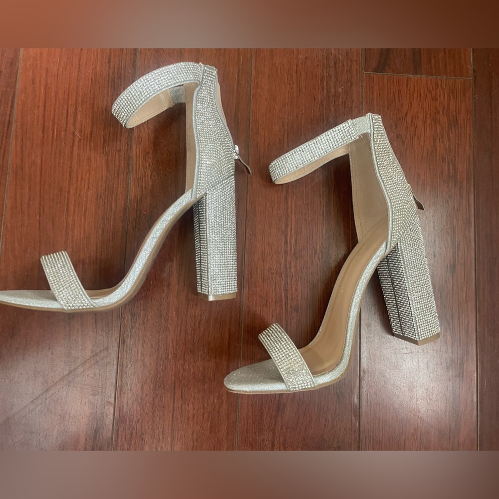 Wild Diva Morinna Crystal Heels size 7 1/2
